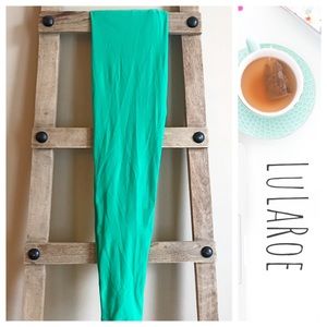 20% off 2/ LuLaRoe OS Leggings/ Solid Green